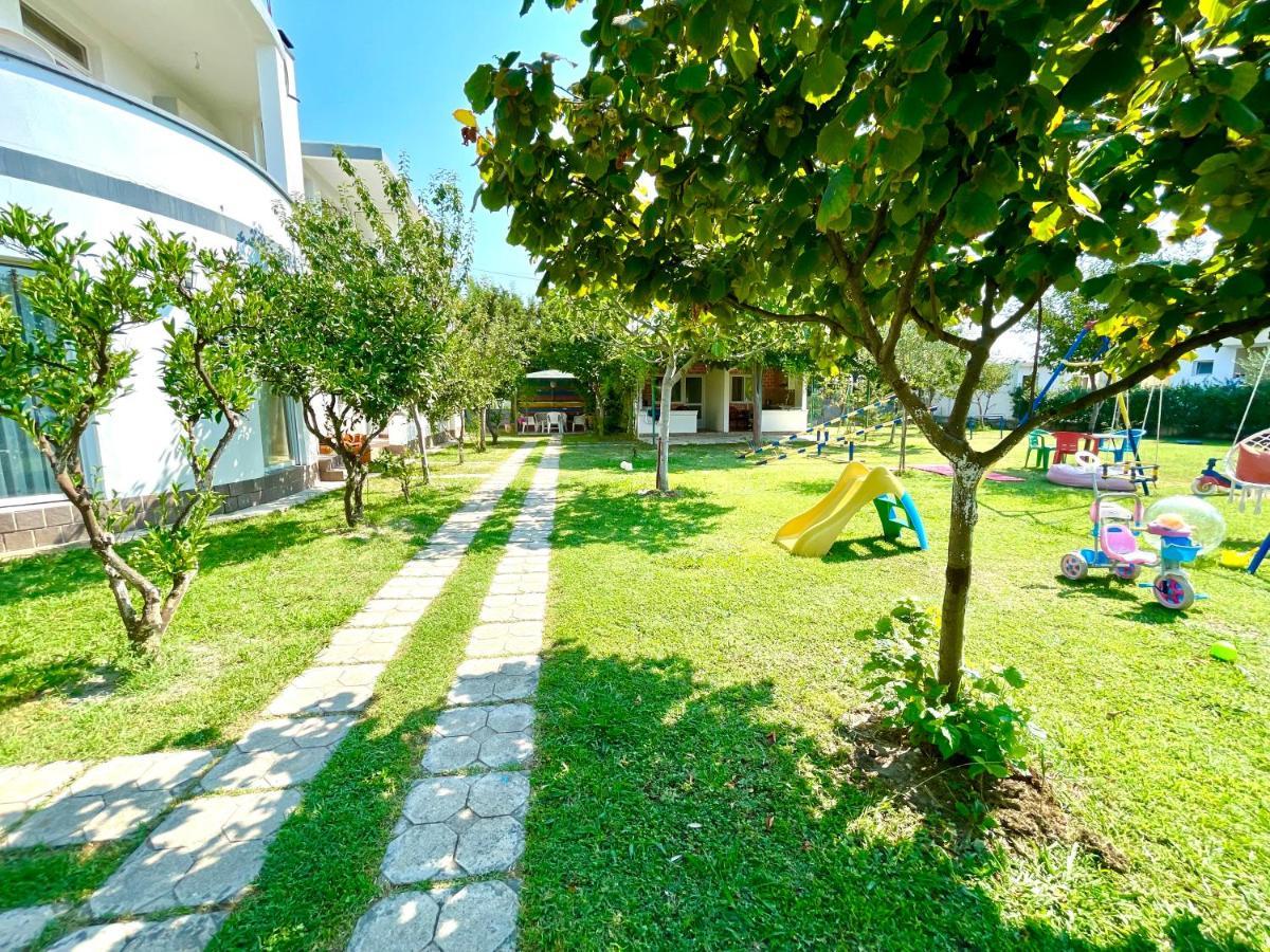 Apartments Flamingo Ulcinj Exterior photo