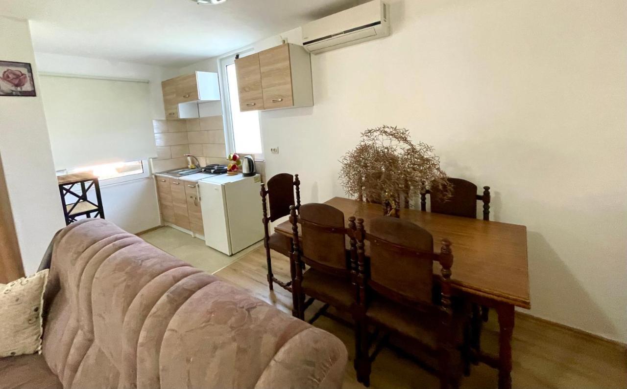 Apartments Flamingo Ulcinj Exterior photo