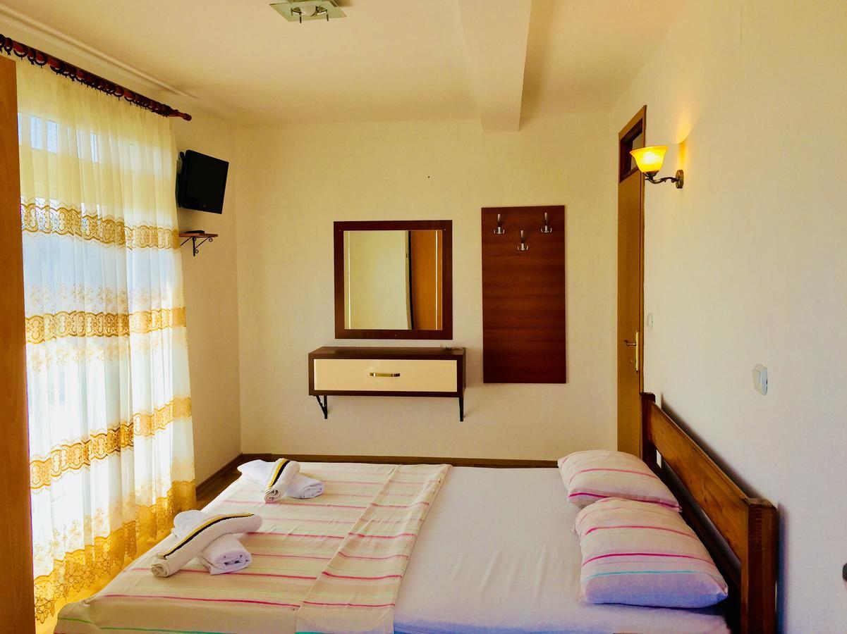 Apartments Flamingo Ulcinj Exterior photo
